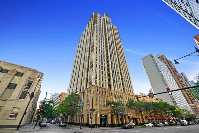 $295,000 | 1250 South Michigan Avenue, Unit 1708, Chicago, IL 60605