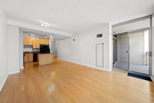 $295,000 | 1250 South Michigan Avenue, Unit 1708, Chicago, IL 60605