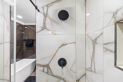 $558,000 | 5402 Libbey Drive, Houston, TX 77092