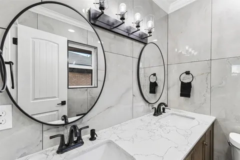 $558,000 | 5402 Libbey Drive, Houston, TX 77092