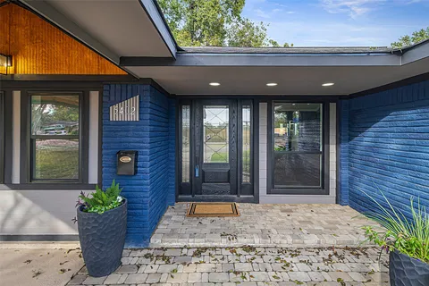 $558,000 | 5402 Libbey Drive, Houston, TX 77092