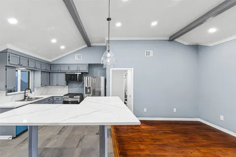 $558,000 | 5402 Libbey Drive, Houston, TX 77092