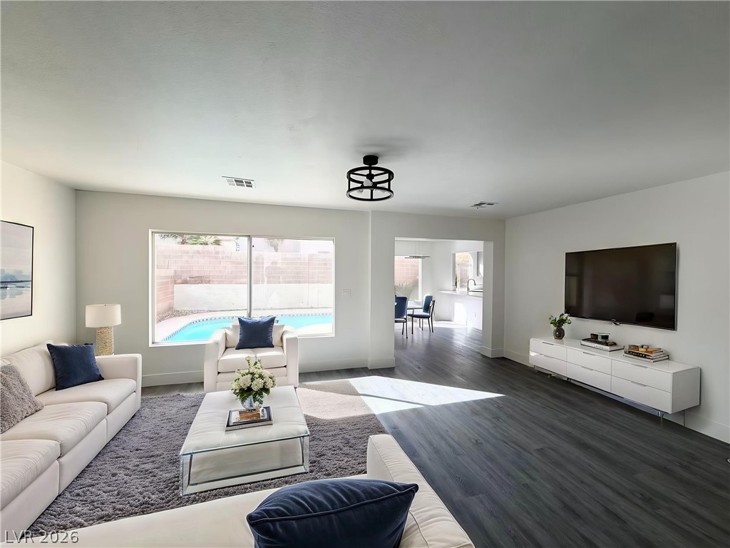 261 Delfino Way Henderson, NV 89074 - Photo 5 of 29 Virtual Staging