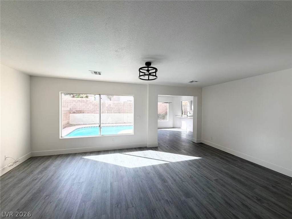 261 Delfino Way Henderson, NV 89074 - Photo 9 of 29