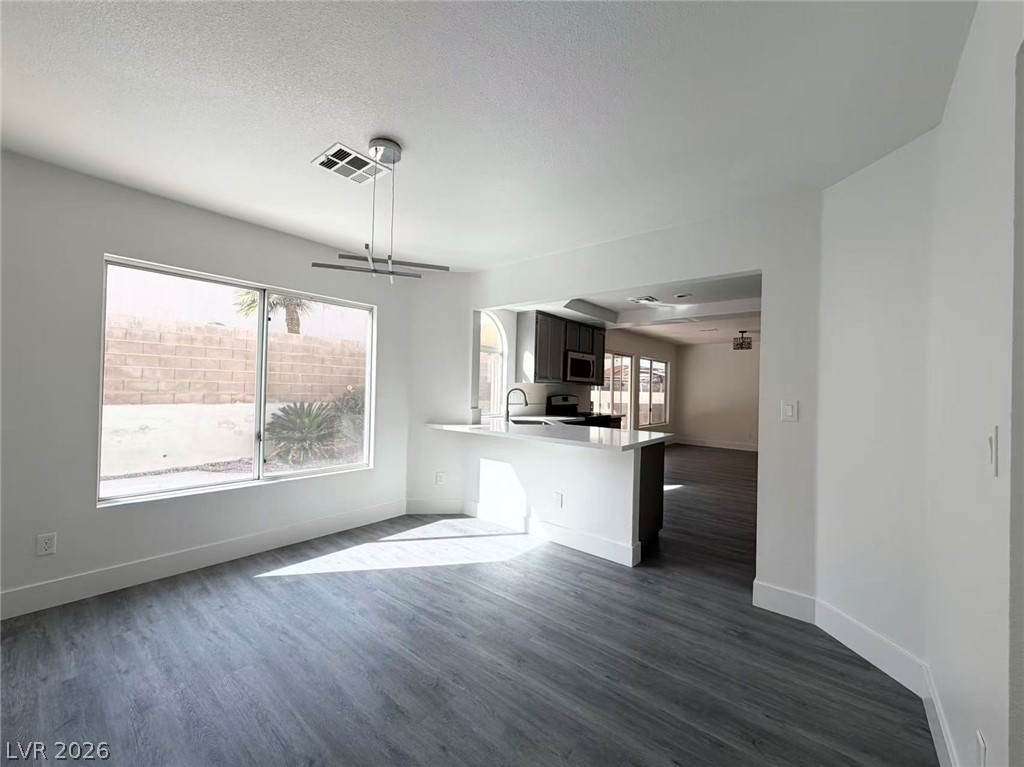 261 Delfino Way Henderson, NV 89074 - Photo 10 of 29