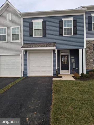 $1,995 | 612 Slick Terrace, Martinsburg, WV 25403