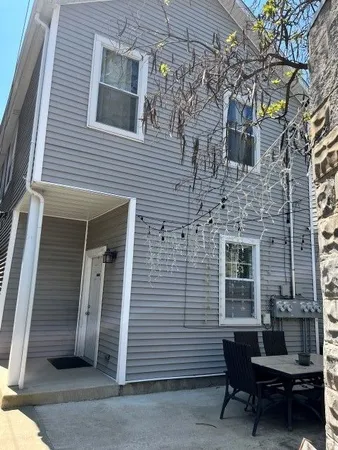 $2,000 | 2310 West Grand Avenue, Unit 1N, Chicago, IL 60612