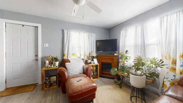 $89,900 | 1124 West Cushing Street, Decatur, IL 62526