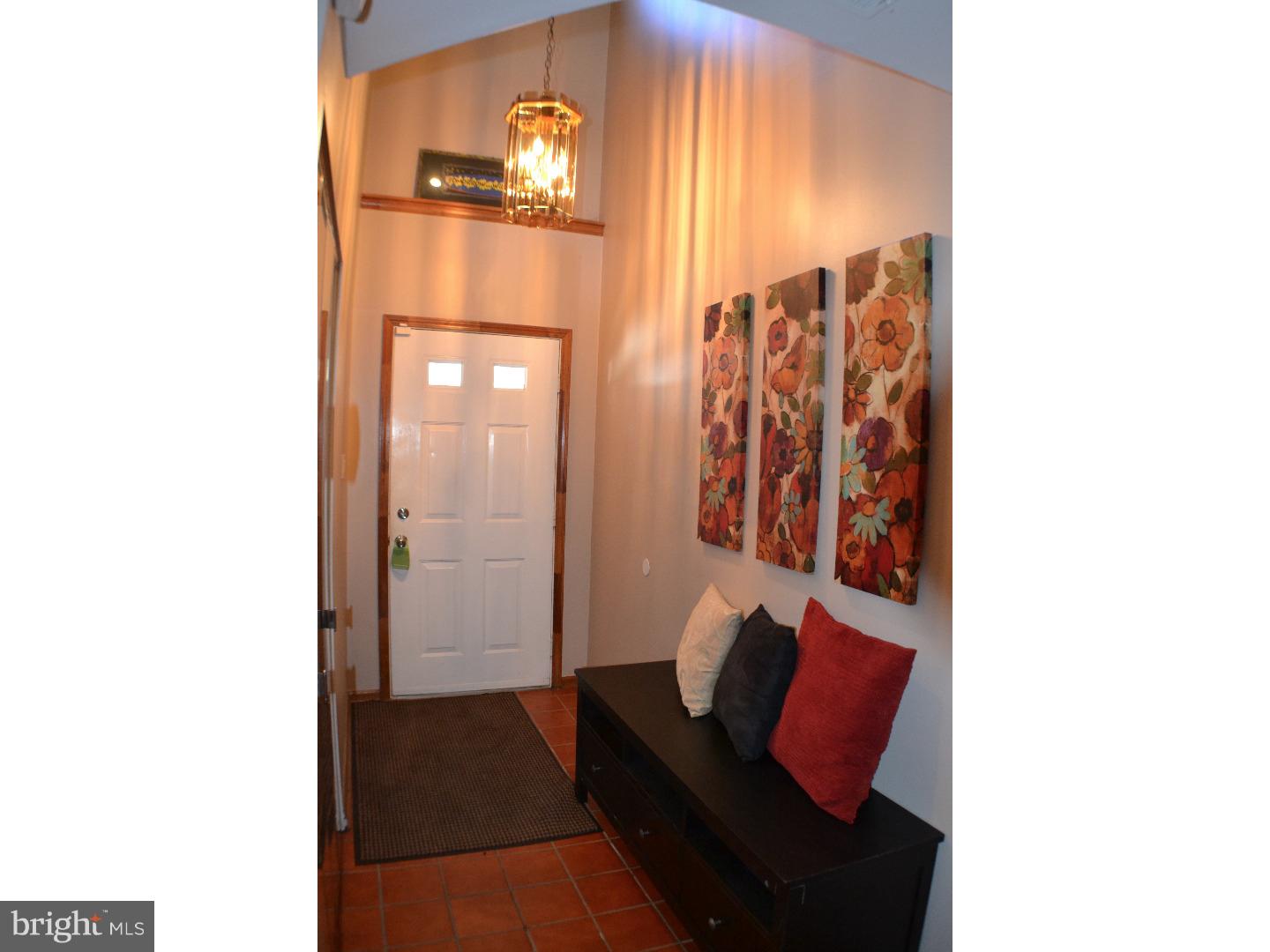 8816 Ridge Avenue, Unit 19 Philadelphia, PA 19128 - Photo 2 of 25 Foyer