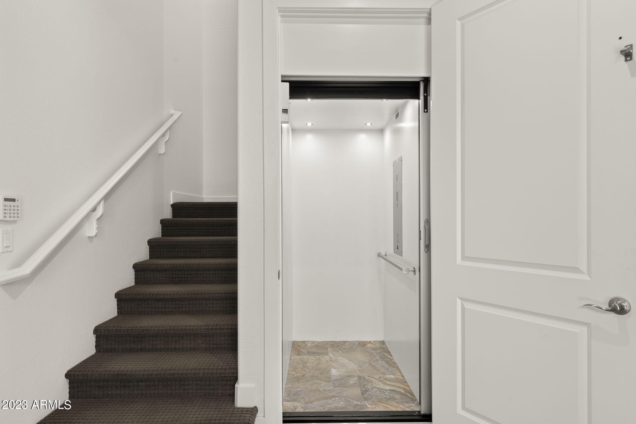 27000 North Alma School Parkway, Unit 2006 Scottsdale, AZ 85262 - Photo 17 of 43 Elevator