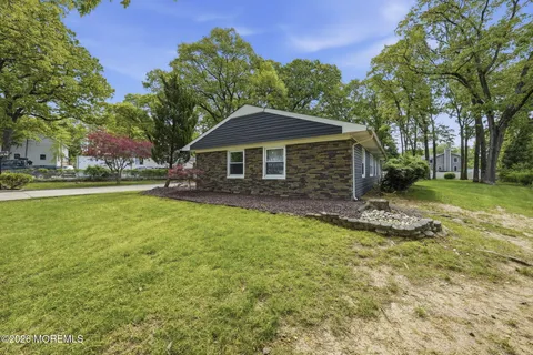 $675,000 | 234 Lloyd Road, Aberdeen, NJ 07747