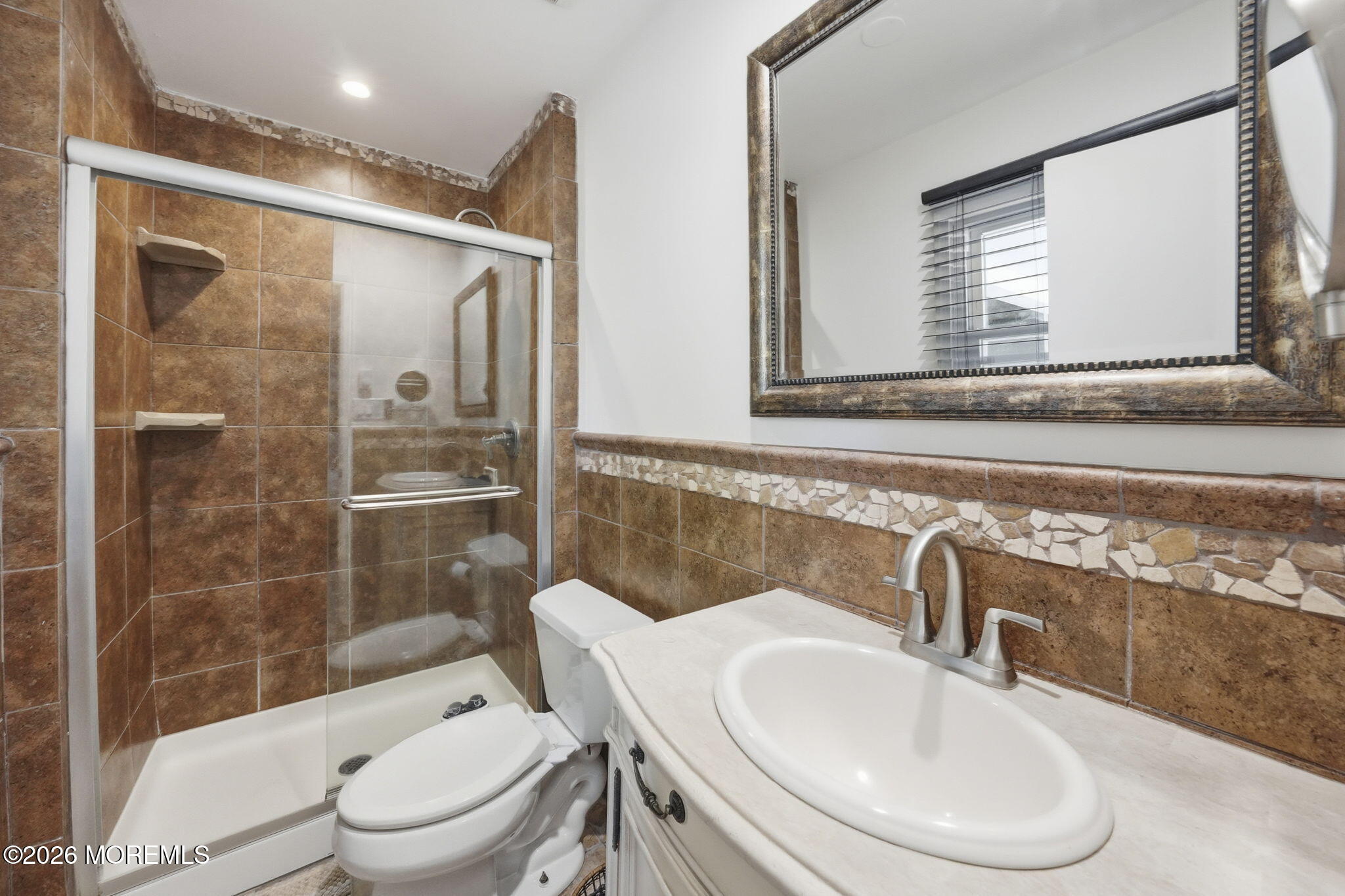 234 Lloyd Road Aberdeen, NJ 07747 - Photo 25 of 37 12-web-or-mls-DSC01027