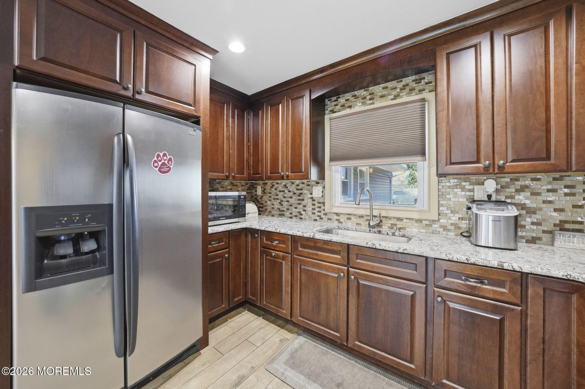 234 Lloyd Road Aberdeen, NJ 07747 - Photo 10 of 37 27-web-or-mls-DSC01147