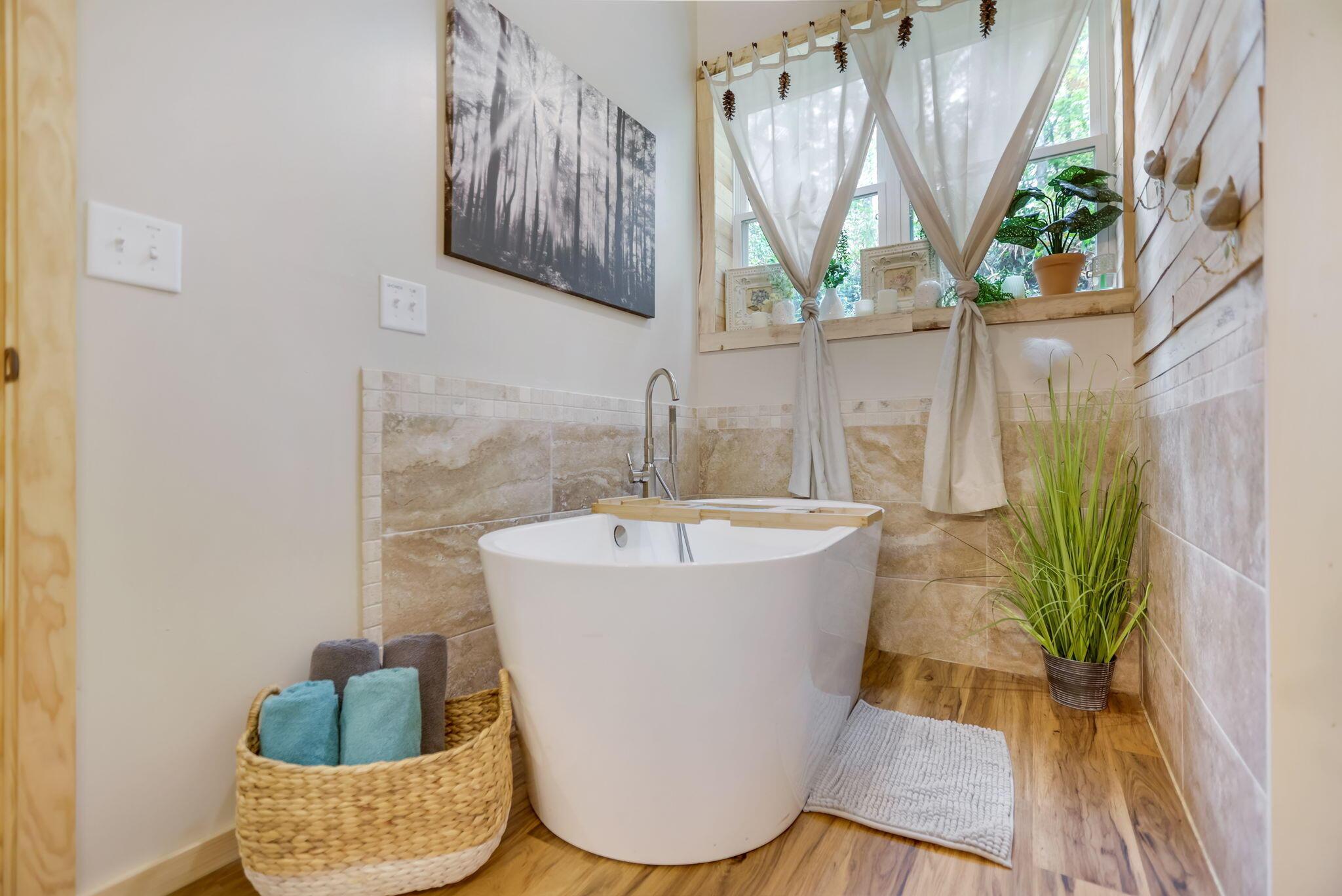 17978 Nixon Road Logan, OH 43138 - Photo 23 of 48 17978 Nixon Road - Bathroom