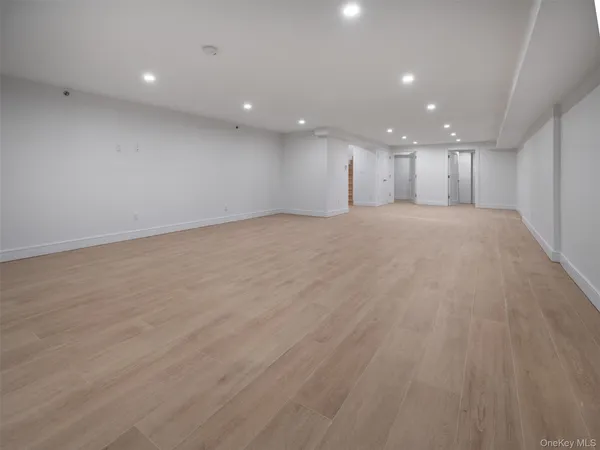 $1,435,000 | 21-31 Shore Boulevard, Unit 1C | Astoria