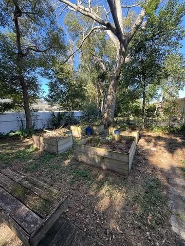 $2,100 | 736 Essex Place, Orlando, FL 32803