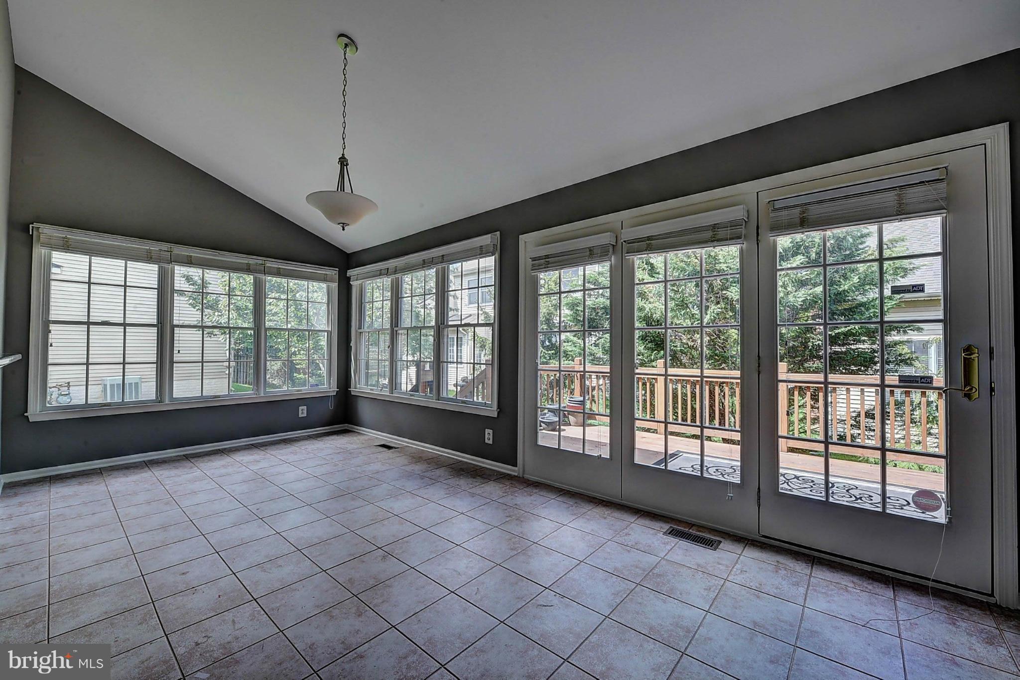 10840 Welbury Court Reston, VA 20194 - Photo 12 of 30 Interior (General)