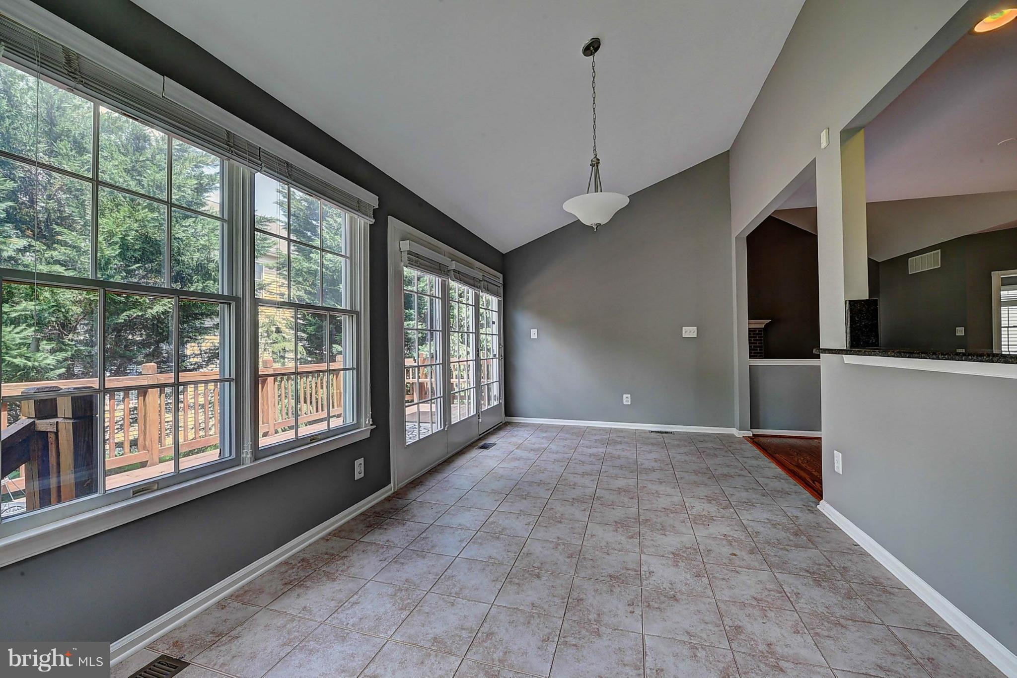 10840 Welbury Court Reston, VA 20194 - Photo 13 of 30 Interior (General)