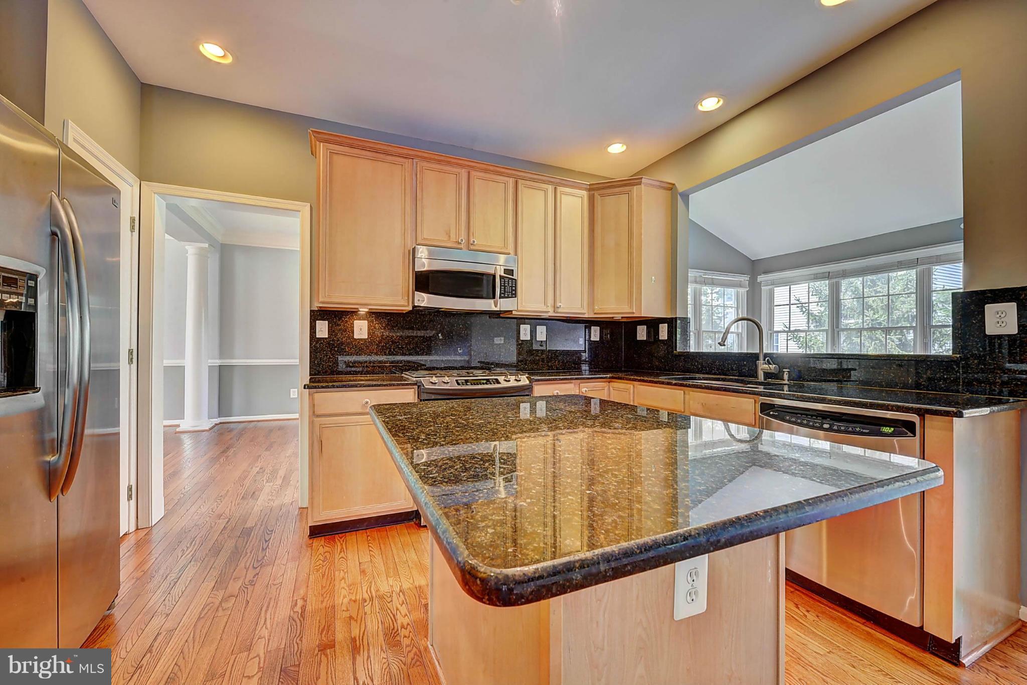 10840 Welbury Court Reston, VA 20194 - Photo 10 of 30 Kitchen