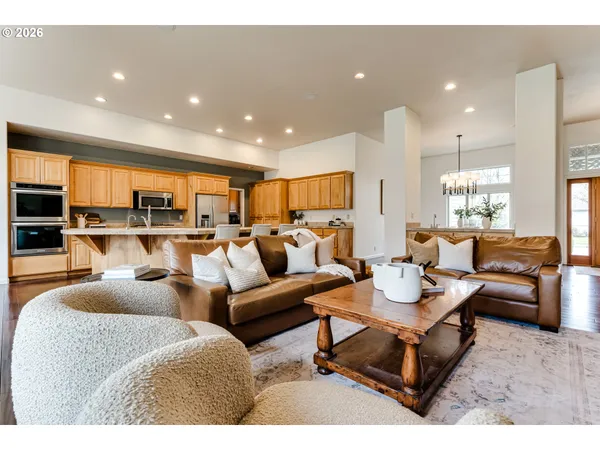 $959,000 | 3247 Lakeside Drive, Eugene, OR 97401