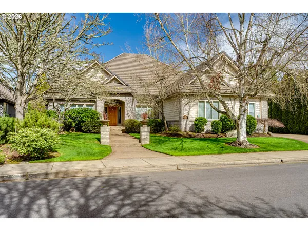$959,000 | 3247 Lakeside Drive, Eugene, OR 97401