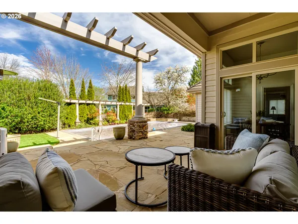 $959,000 | 3247 Lakeside Drive, Eugene, OR 97401