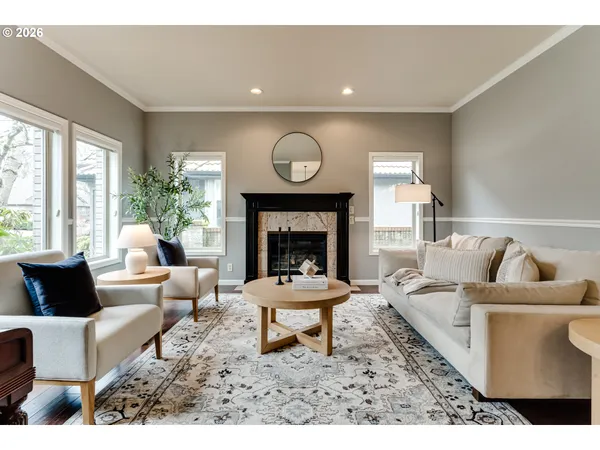 $959,000 | 3247 Lakeside Drive, Eugene, OR 97401