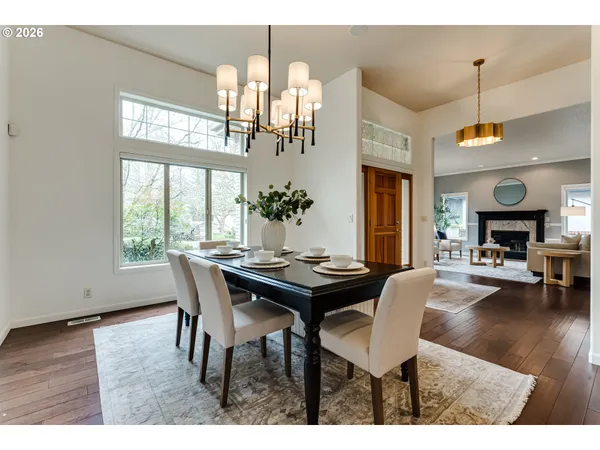 $959,000 | 3247 Lakeside Drive, Eugene, OR 97401