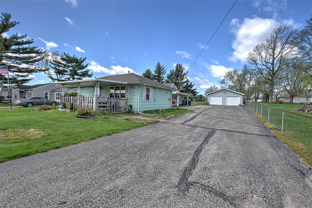 2741 Mount Zion Road Decatur, IL 62521 - Photo 2 of 20