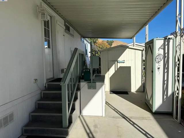 a view of a house with street