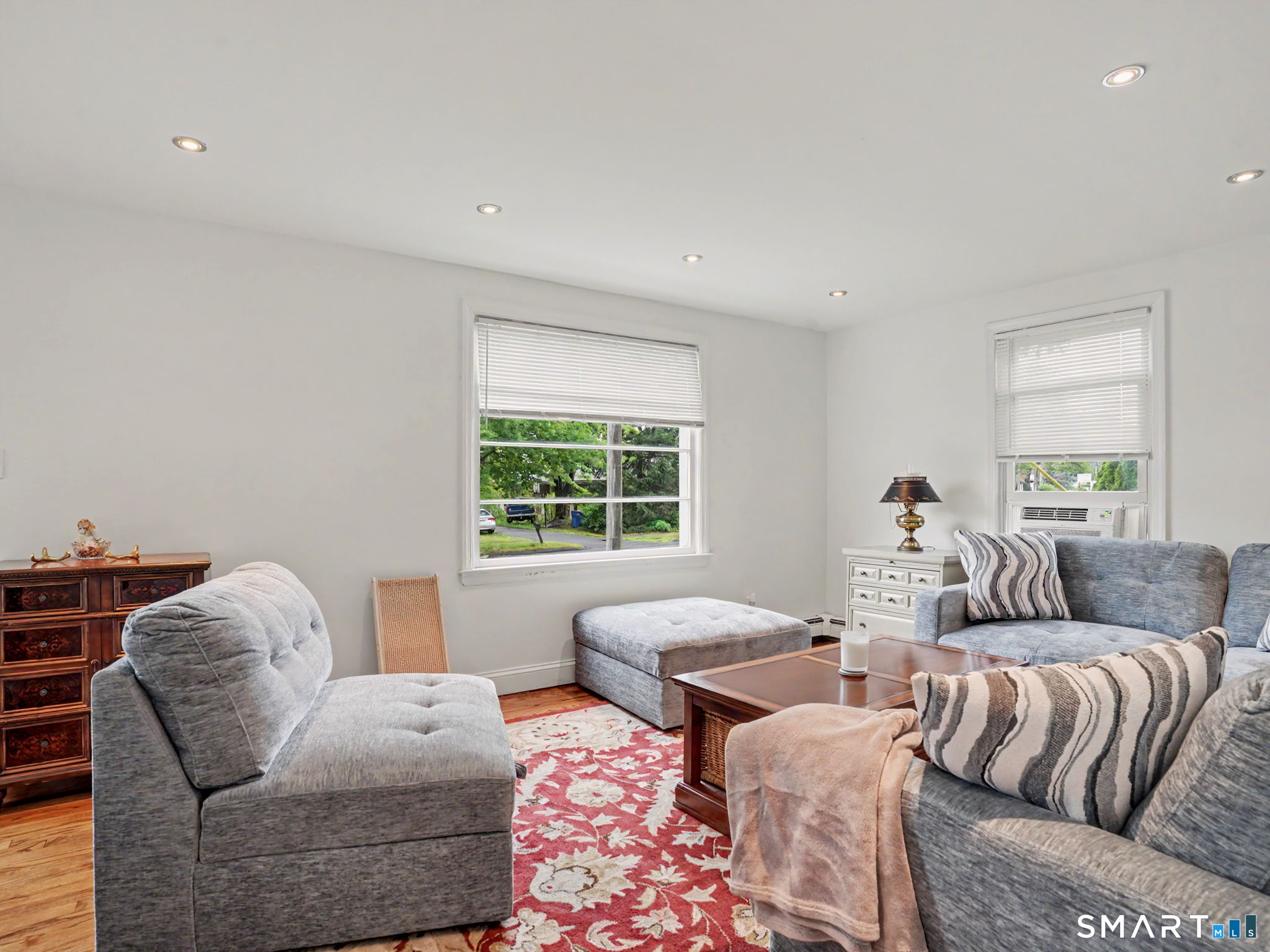 439 Stillson Road Fairfield, CT 06824 - Photo 4 of 22