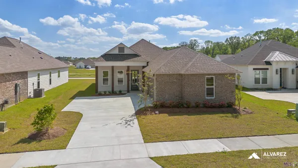 $314,990 | 1526 Frankel Avenue, Zachary, LA 70791