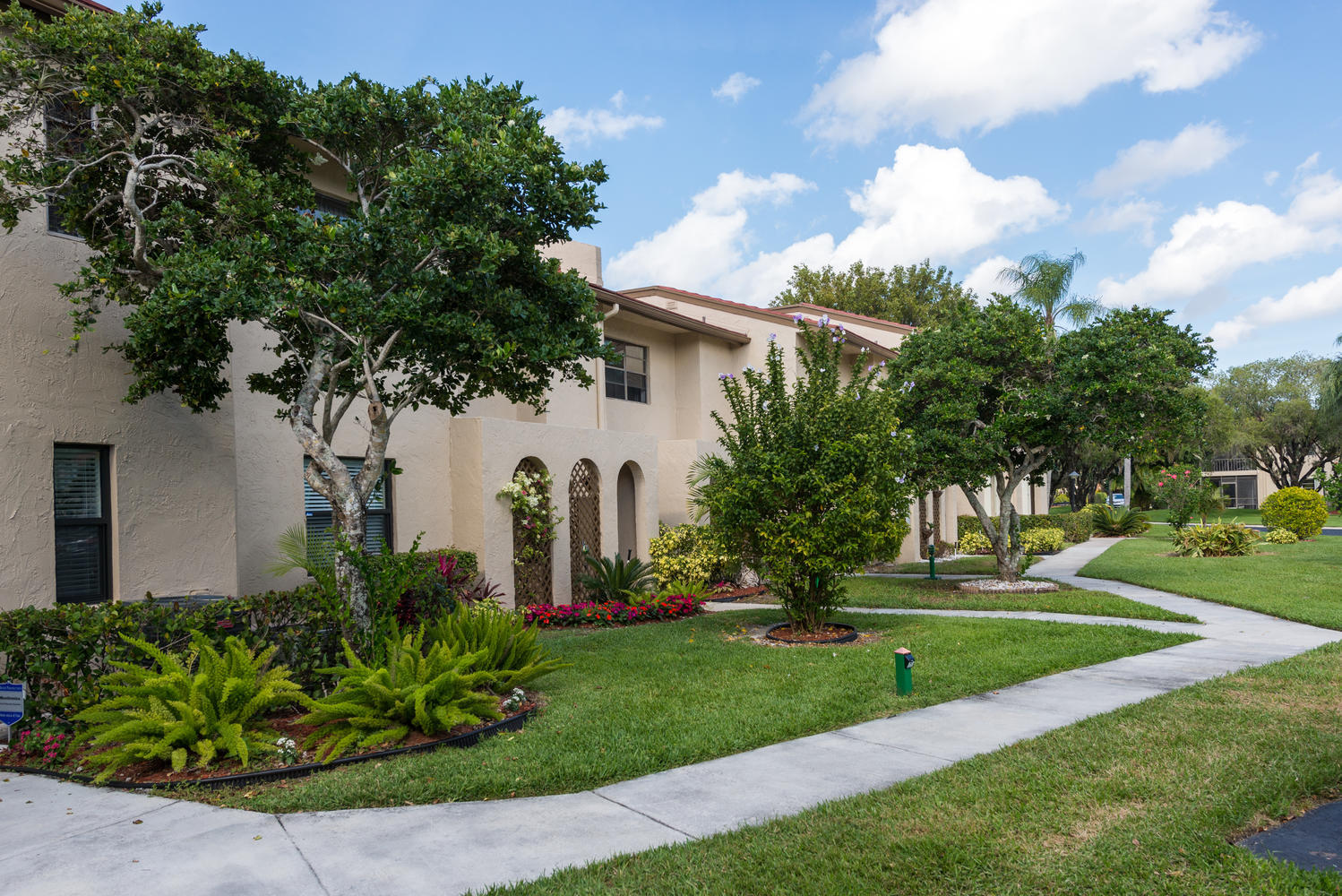 21205 Lago Circle, Unit C14 Boca Raton, FL 33433 - Photo 3 of 32 21205 Lago Cir C14 Boca Raton-large-025-
