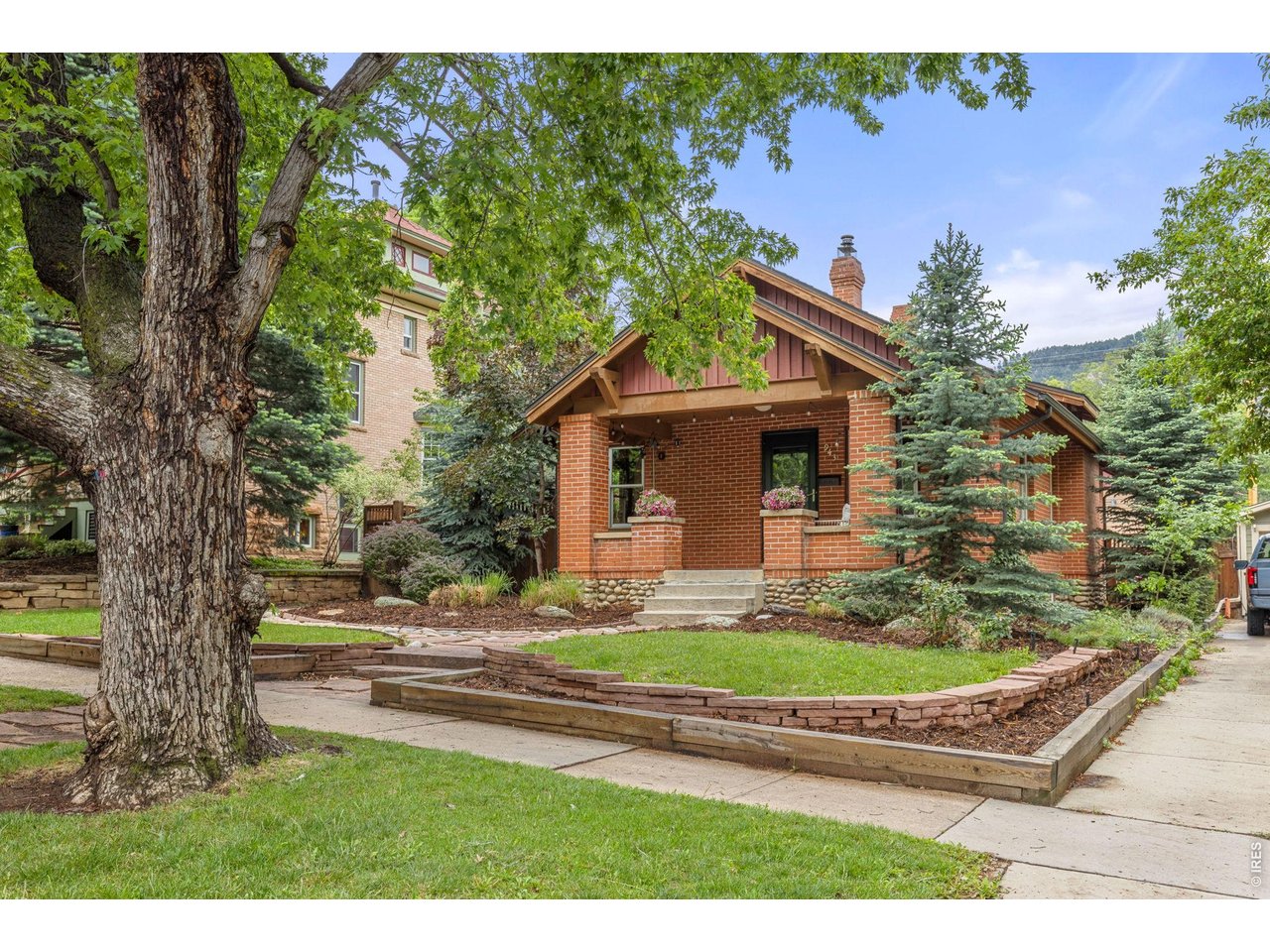 943 10th Street Boulder, CO 80302 - Photo 4 of 43