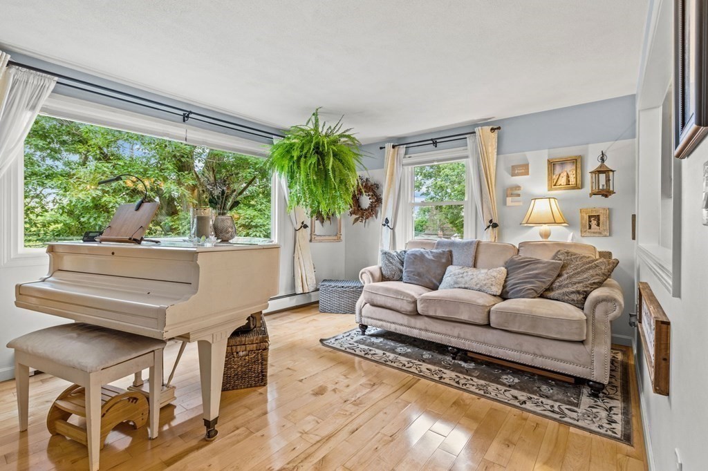 91 Cambridge Road Woburn, MA 01801 - Photo 8 of 42 Gallery Image 8