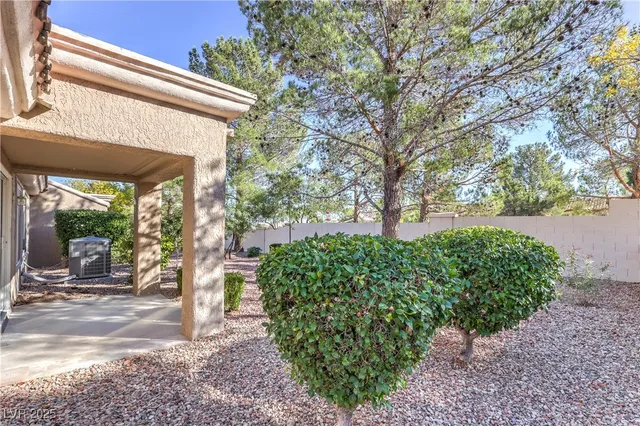 $2,000 | 10321 Junction Hill Drive, Las Vegas, NV 89134