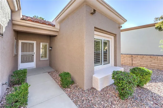 $2,000 | 10321 Junction Hill Drive, Las Vegas, NV 89134