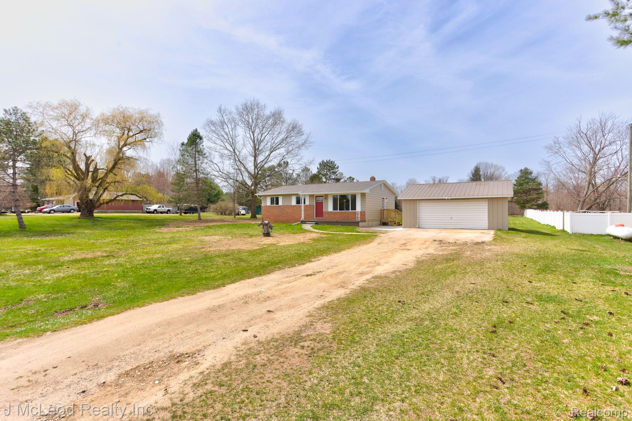 8120 Irish Road Millington, MI 48746 - Photo 5 of 36 Gallery Image 5