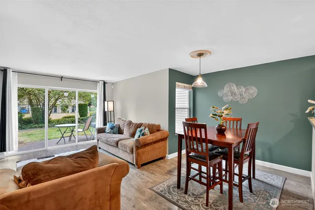 $330,000 | 2100 South 336th Street, Unit B 2, Federal Way, WA 98003