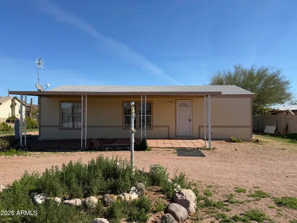a front view of house with yard