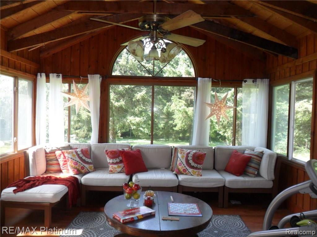 9100 Chambers Road Pinckney, MI 48169 - Photo 7 of 23 SAM_9736.JPG
