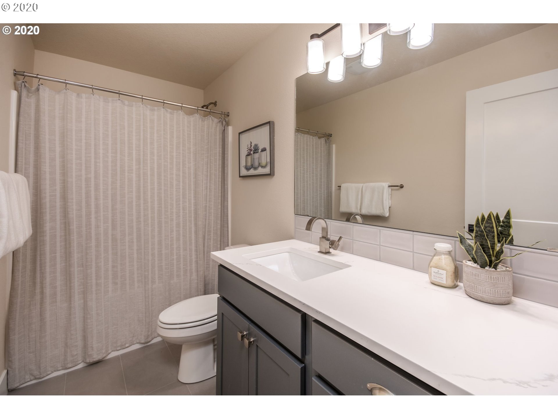 4431 Southeast Nehalem Street Portland, OR 97206 - Photo 15 of 31