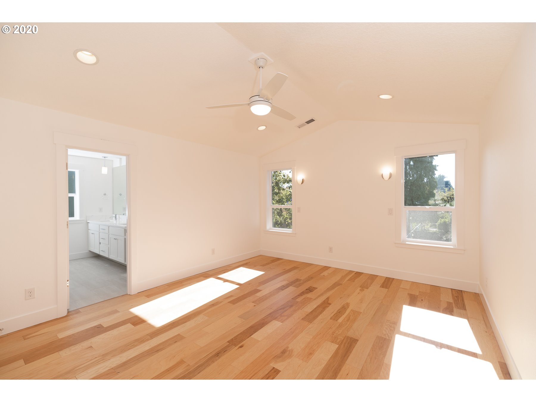 4431 Southeast Nehalem Street Portland, OR 97206 - Photo 27 of 31