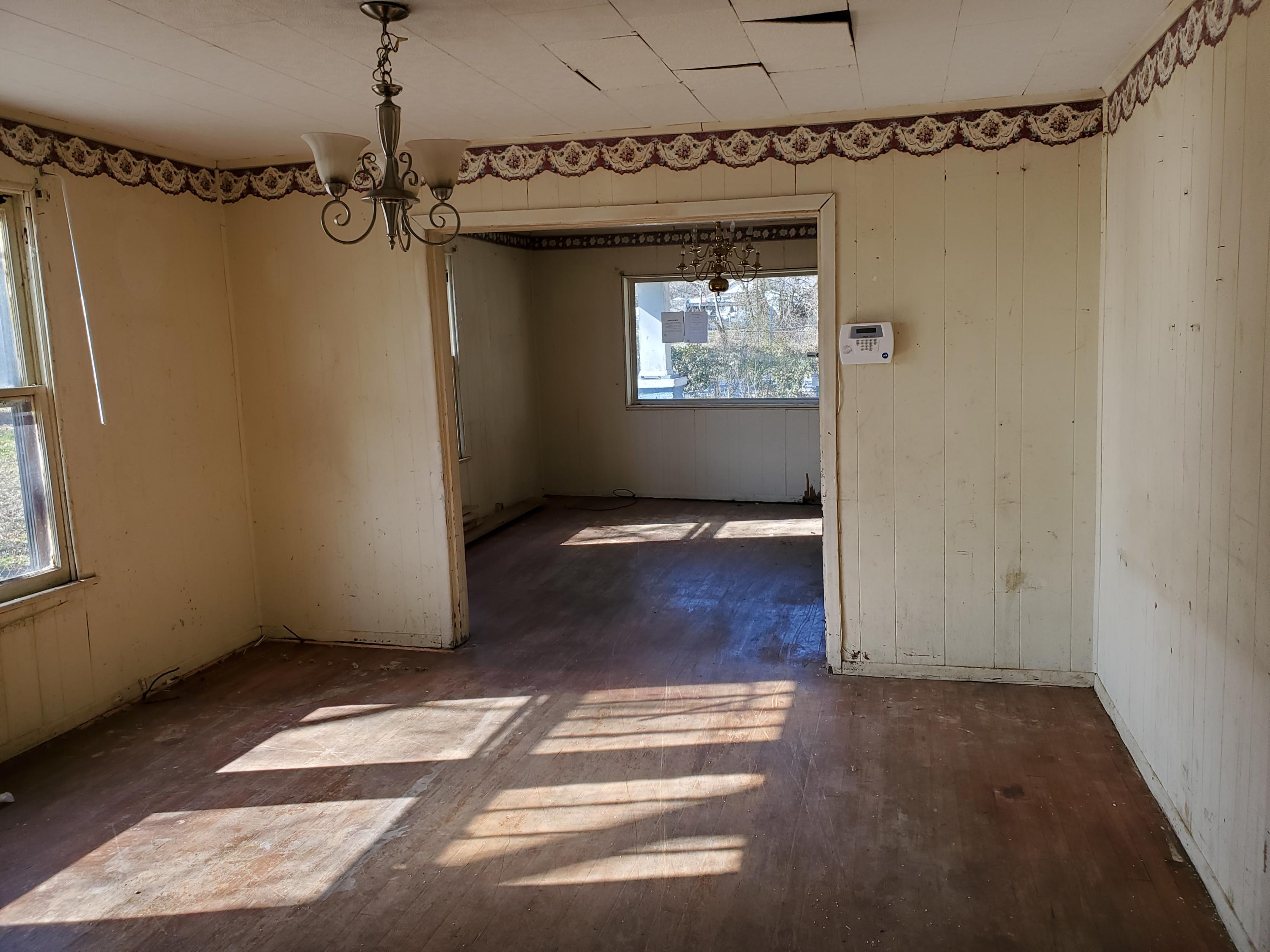 4020 Hooker Road Chattanooga, TN 37410 - Photo 7 of 18 Dining Room to Living Room