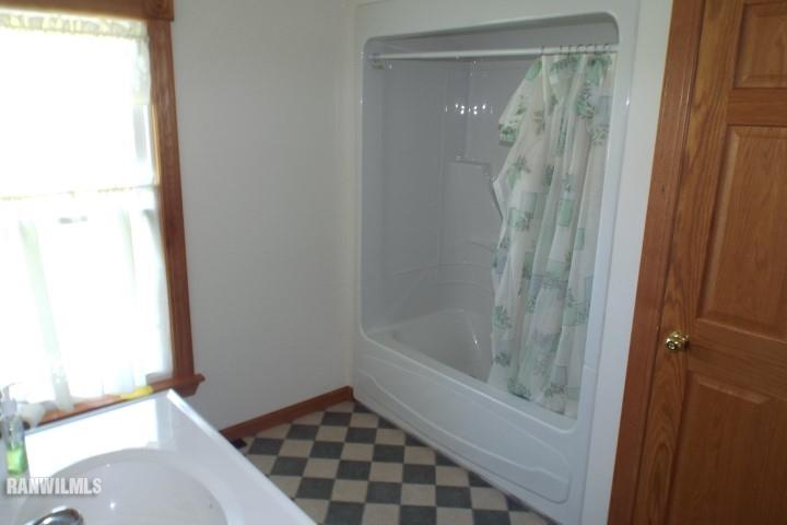 965 North Henderson Road Freeport, IL 61032 - Photo 12 of 23 Gallery Image 12