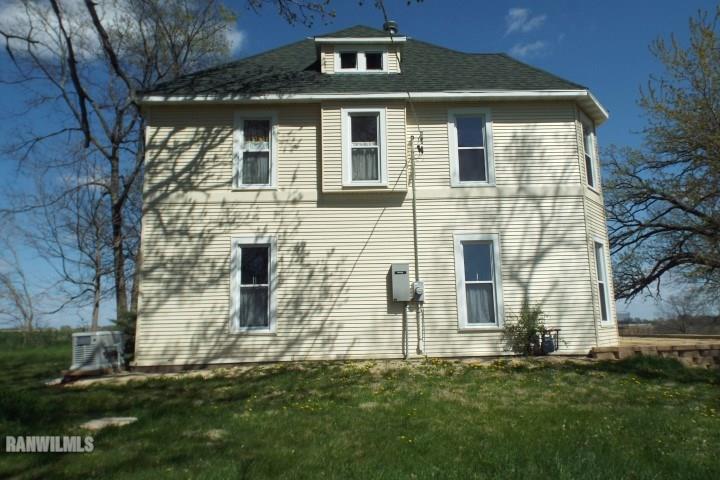 965 North Henderson Road Freeport, IL 61032 - Photo 13 of 23 Gallery Image 13