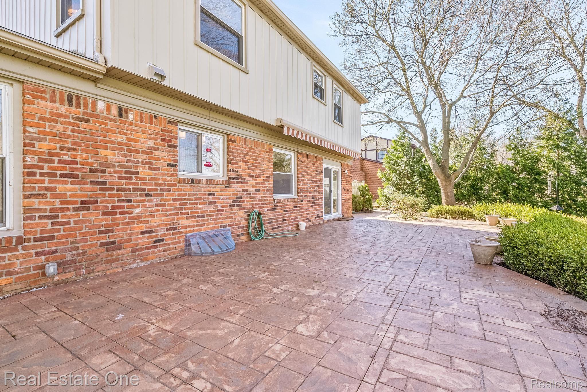 23125 Meadowbrook Road Novi, MI 48375 - Photo 17 of 49 Gallery Image 17