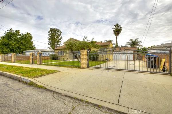 $4,600 | 6622 Varna Avenue, Van Nuys, CA 91405