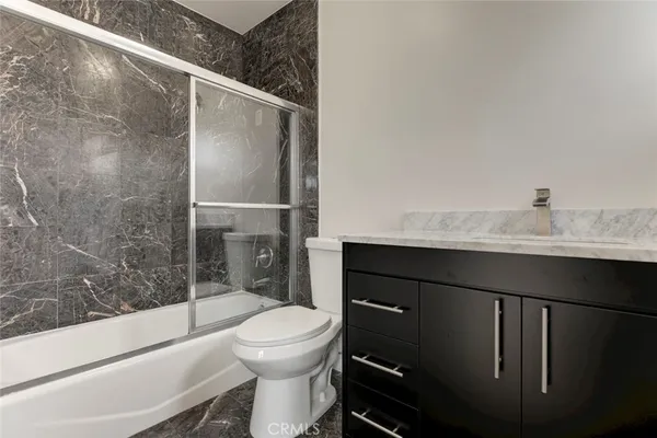 $4,600 | 6622 Varna Avenue, Van Nuys, CA 91405