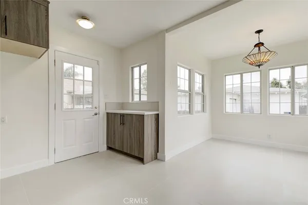 $4,600 | 6622 Varna Avenue, Van Nuys, CA 91405
